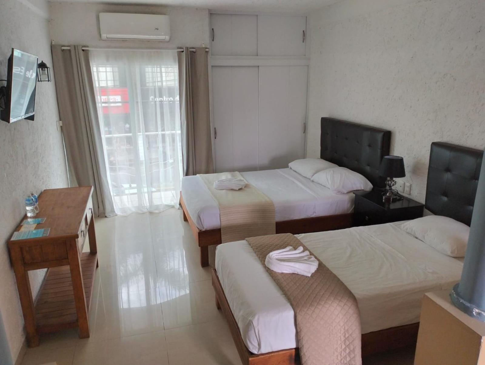 Oyo Dos Mundos Hotel
