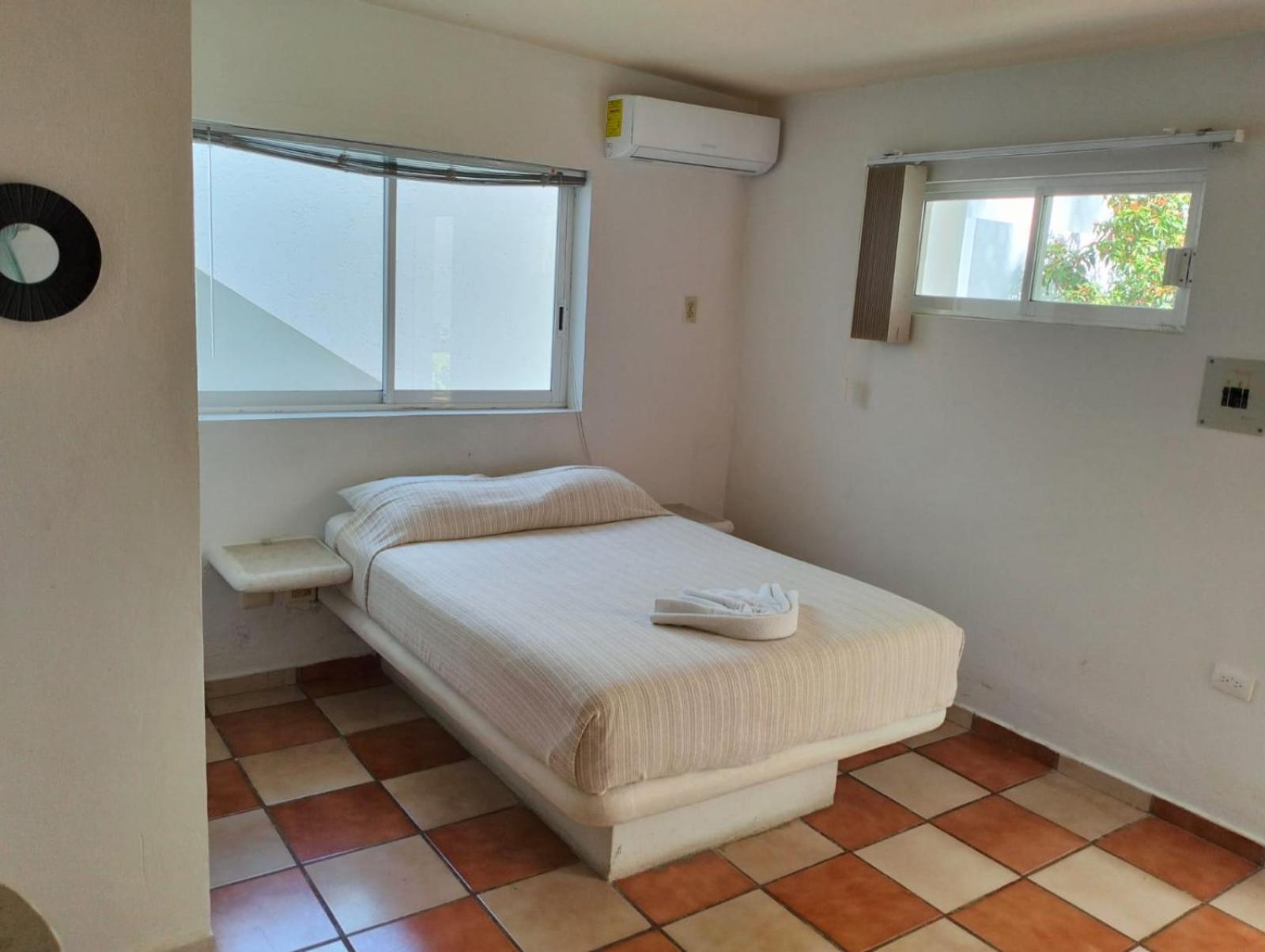 Oyo Dos Mundos Hotel Cozumel