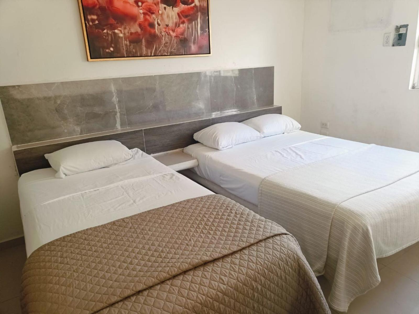 Oyo Dos Mundos Hotel 3*