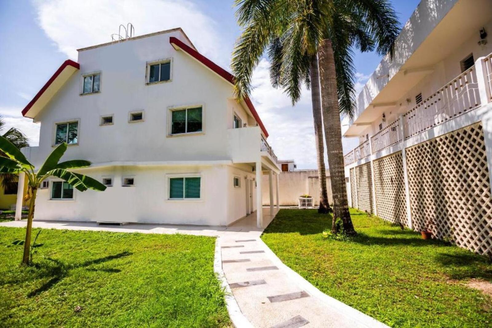 Oyo Dos Mundos Hotel