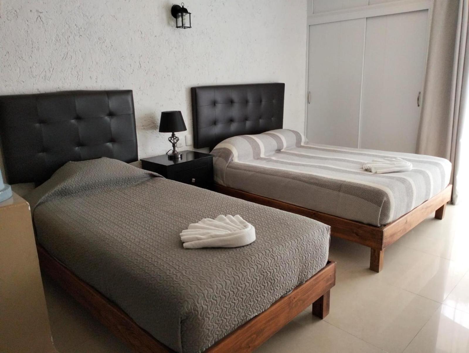 Hotel Oyo Dos Mundos 3*